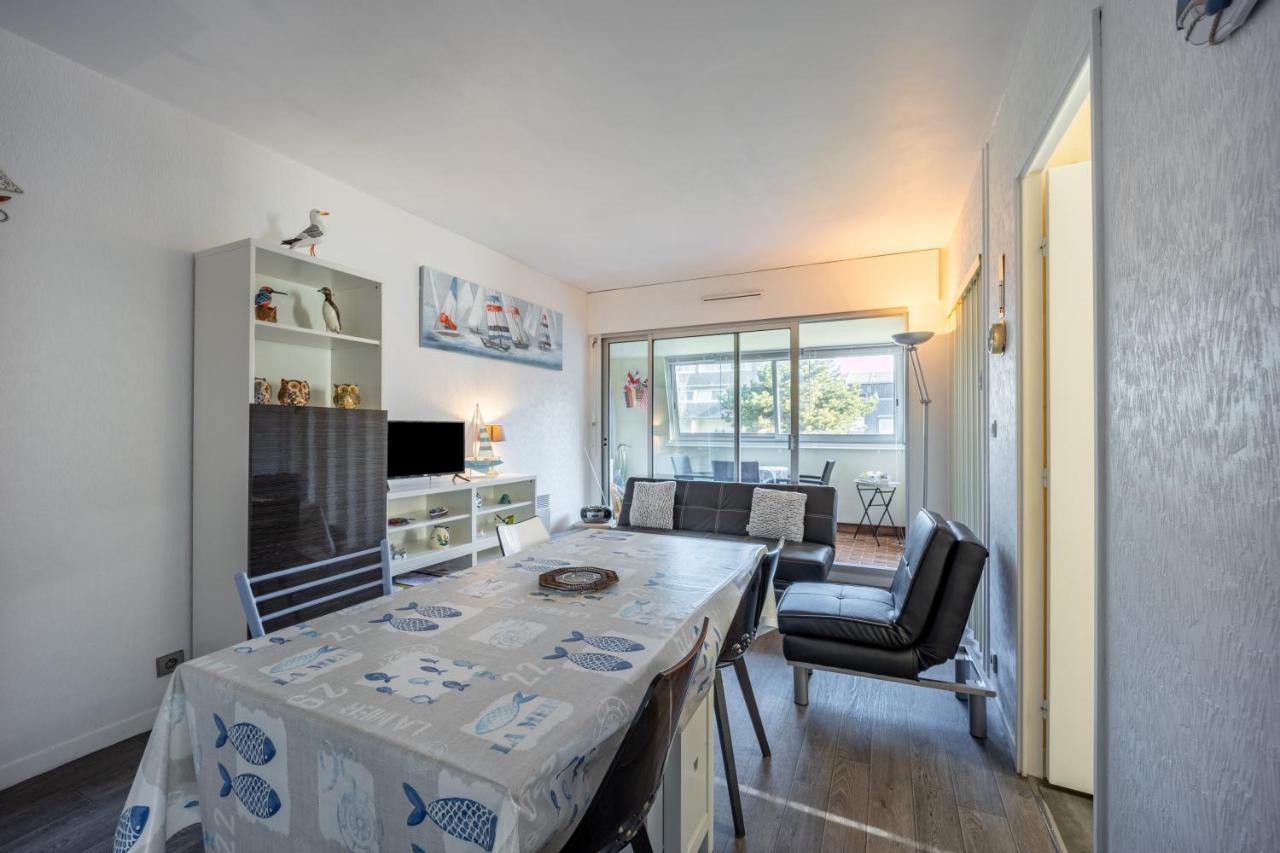 Le Pavois - appartement à 50 mètres de la mer Bernières-sur-Mer Extérieur photo