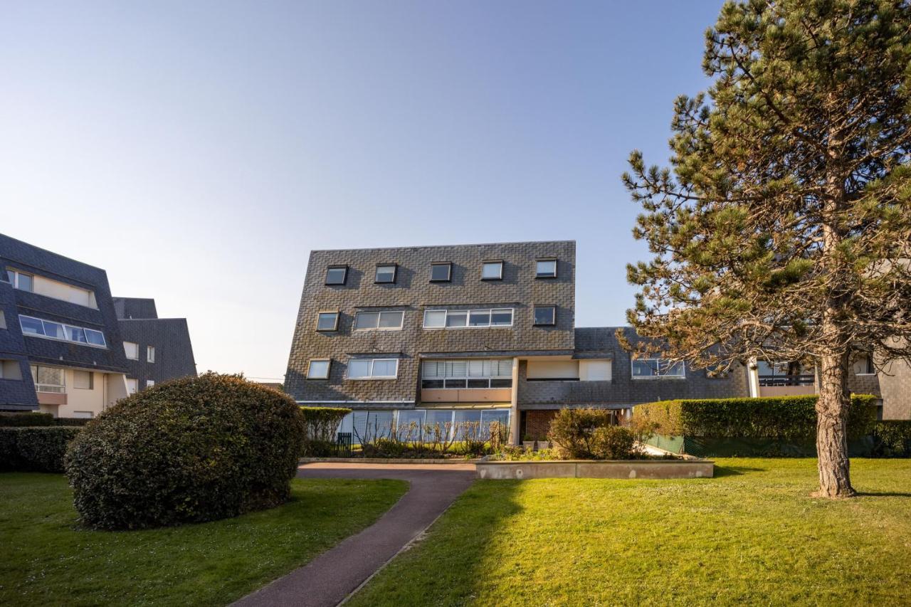 Le Pavois - appartement à 50 mètres de la mer Bernières-sur-Mer Extérieur photo
